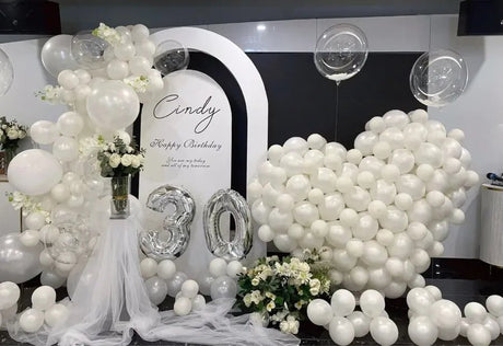 Pearlescent white balloons - YauSpark