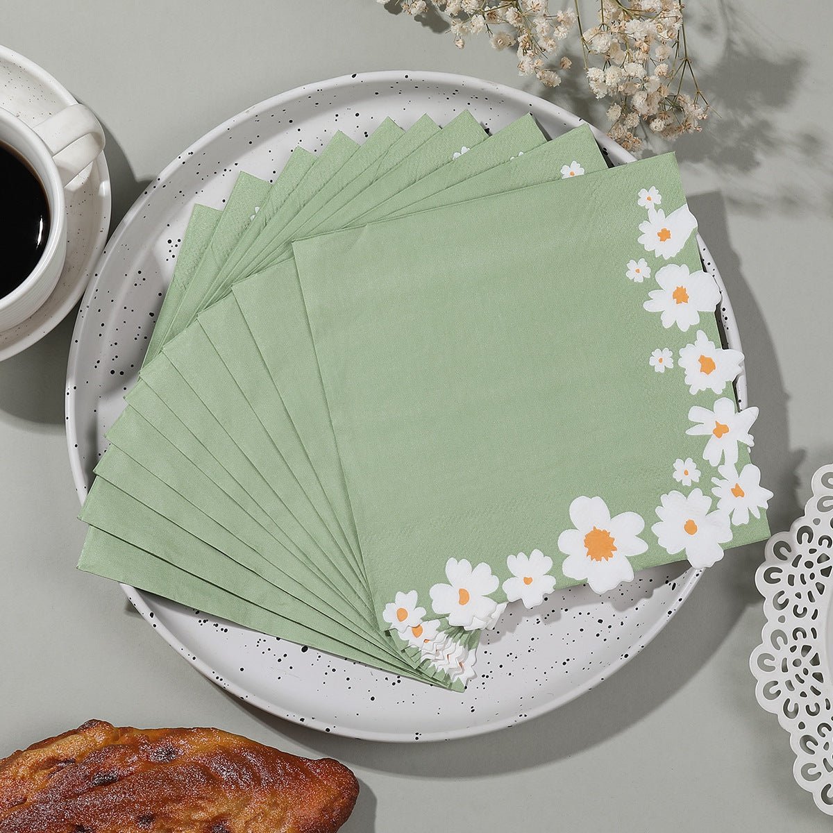 20 Pcs Paper Beverage Napkins 2 Ply Sage Green with Daisy Flower Design 6.5"x6.5" - YauSpark