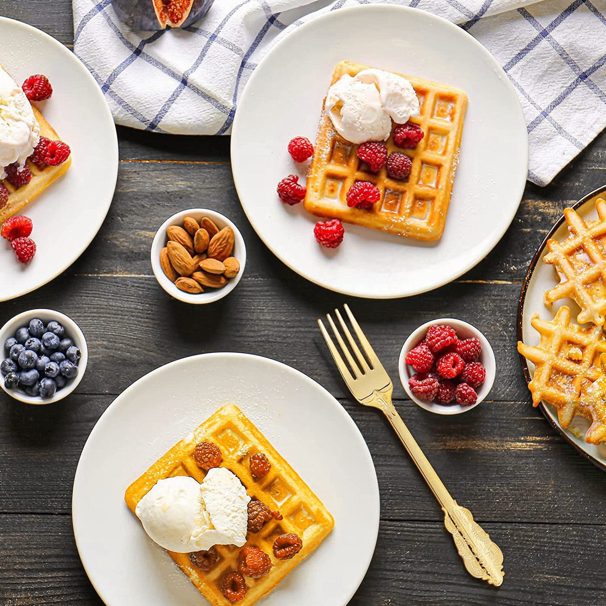 24 Pc Plastic Forks 8" Metallic Gold Baroque Style - YauSpark