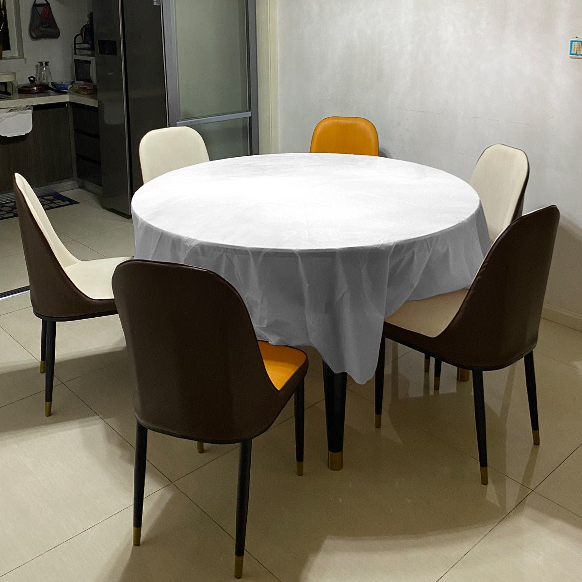 5 Pcs Plastic Table Covers 84" Yellow Round - YauSpark