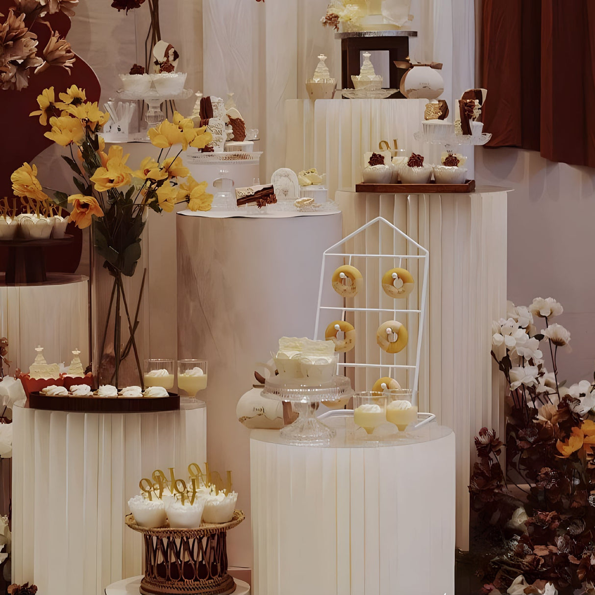 Set of 5 White Foldable Roman Paper Pillars for Parties 8” 16“ 24“ 32” 40” - YauSpark