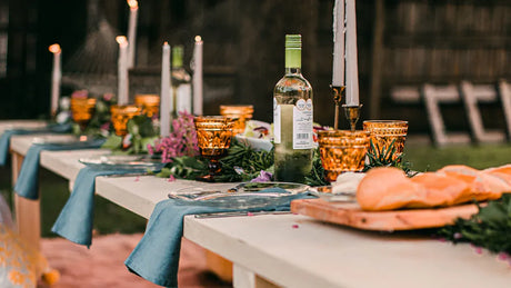 How to Choose the Best Tablecloth Rental Near Me