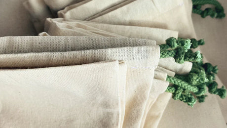 What Makes a White Tablecloth Sustainable and Eco-Friendly