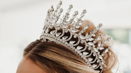 Finding Your Dream Tiara for the Wedding Day Look