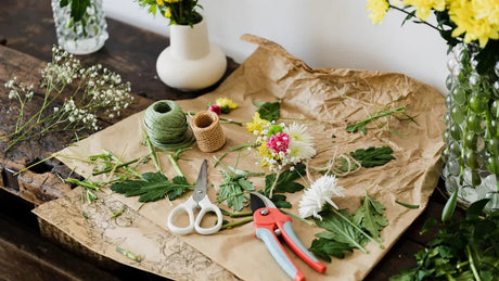 Choosing Between DIY and Florist Wedding Flowers - YauSpark