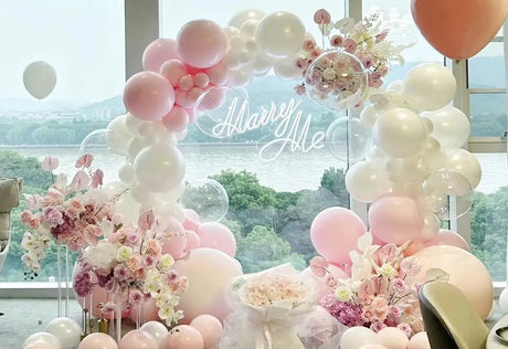 The collision of balloons and flowers - YauSpark